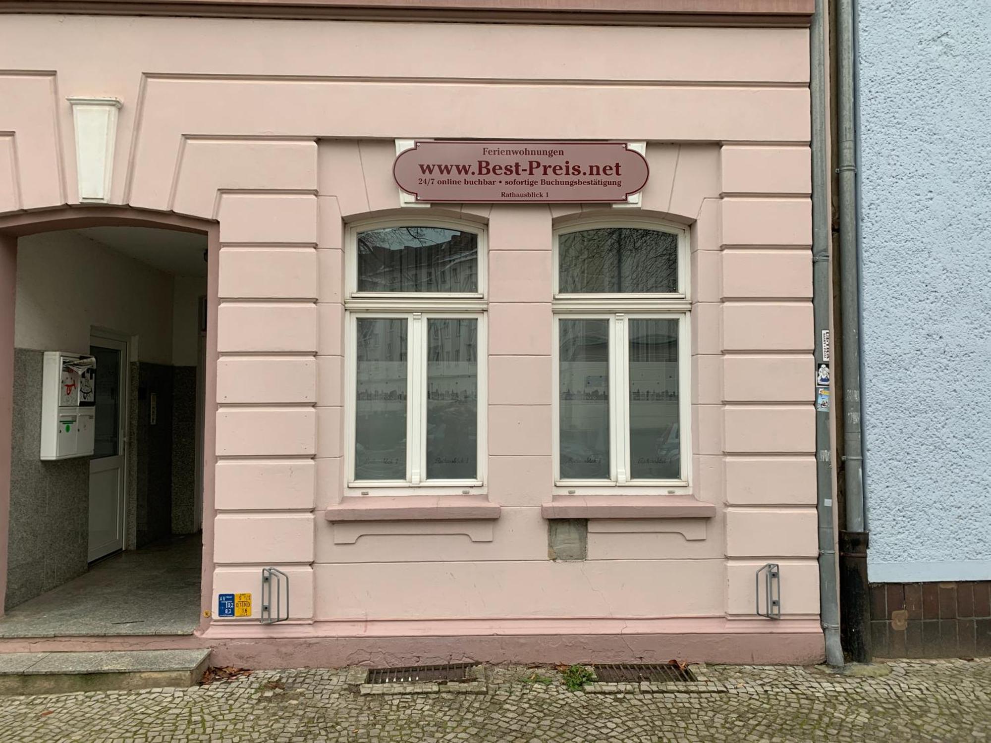 Best-Preis Fewo Rathausblick 2 - Zentrale Lage In Wittenberge - 2 Personen - Einzelzimmer - Vollausstattung - Wlan / Prime & Self-Check-In エクステリア 写真